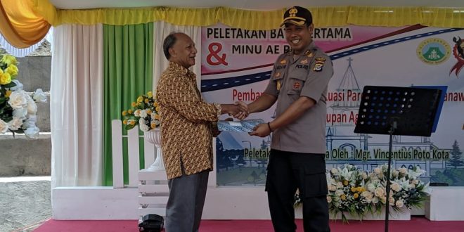 Kapolres Ende Hadiri, Peletakan Batu Pertama Pembangunan Gedung Gereja Kuasi Paroki St. Donatus Bhoanawa