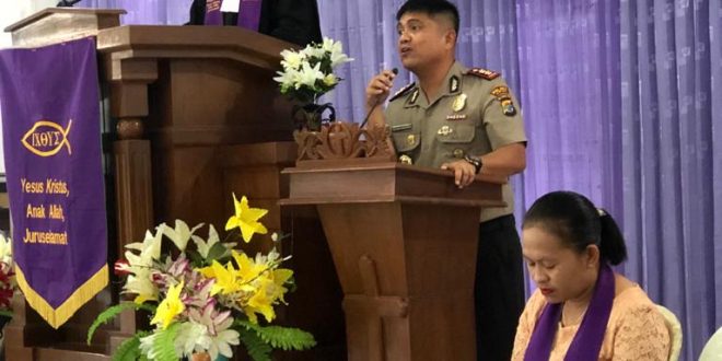 Kapolres Kupang Ajak Jemaat Gereja Emaus Tanah Merah Dalam Memelihara Kamtibmas