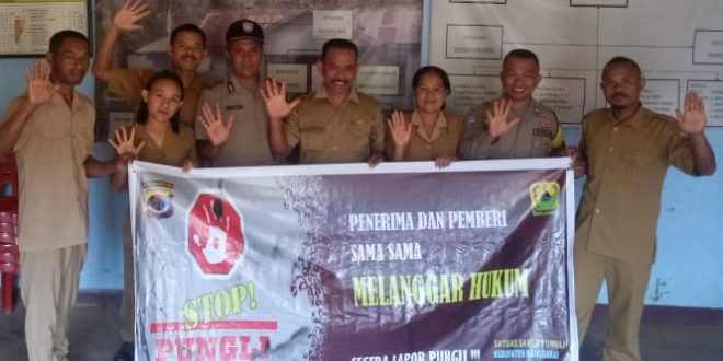 Bhabinkamtibmas Desa Meler dan Compang Dalo Beri Sosialisasi Saber Pungli